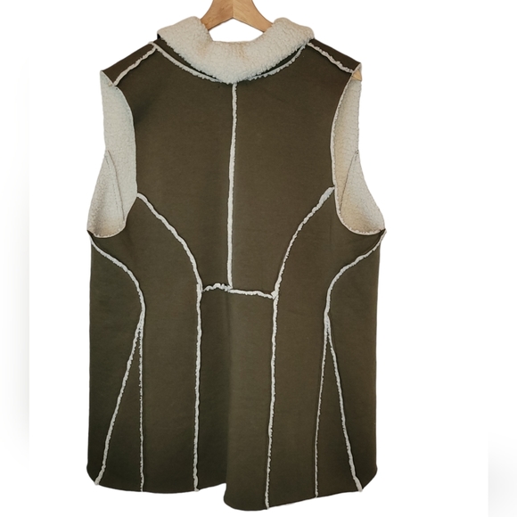 Women's Habitat Oversized Sherpa Style Vest Size XL - Picture 2 of 5